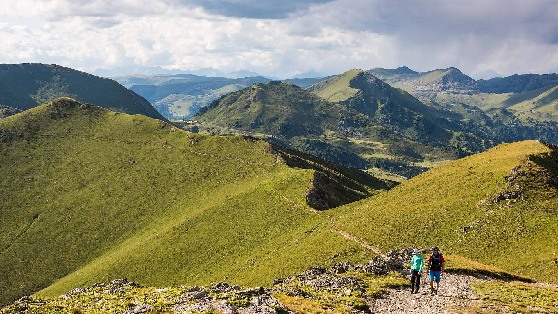 Die Natur beim Wandern genießen © Franz Gerdl