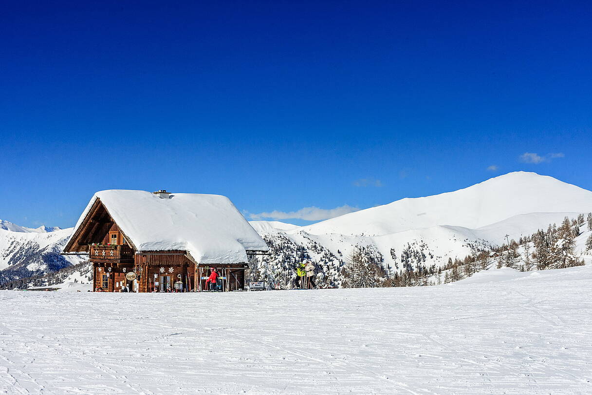 Den Weitblick in der Sulznig Hütte genießen © Mathias Prägant_MBN Tourismus