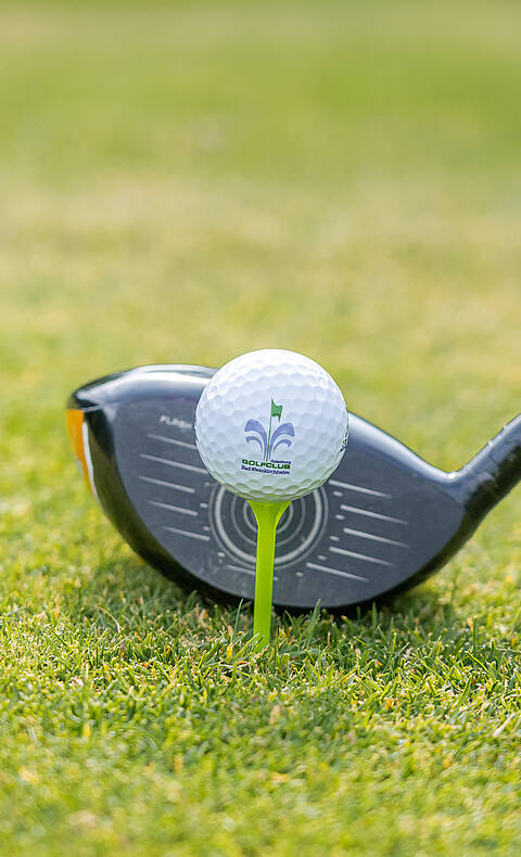 Golfen im saqaftigen Grün © Mathias Prägant