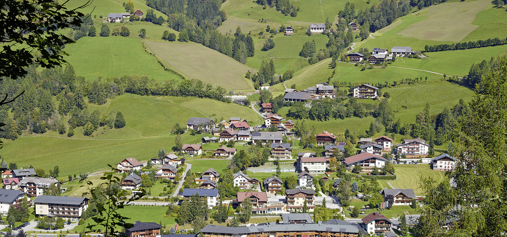 Der Thermenort Bad Kleinkirchheim inmitten der Kärntner Nockberge © Johannes Puch