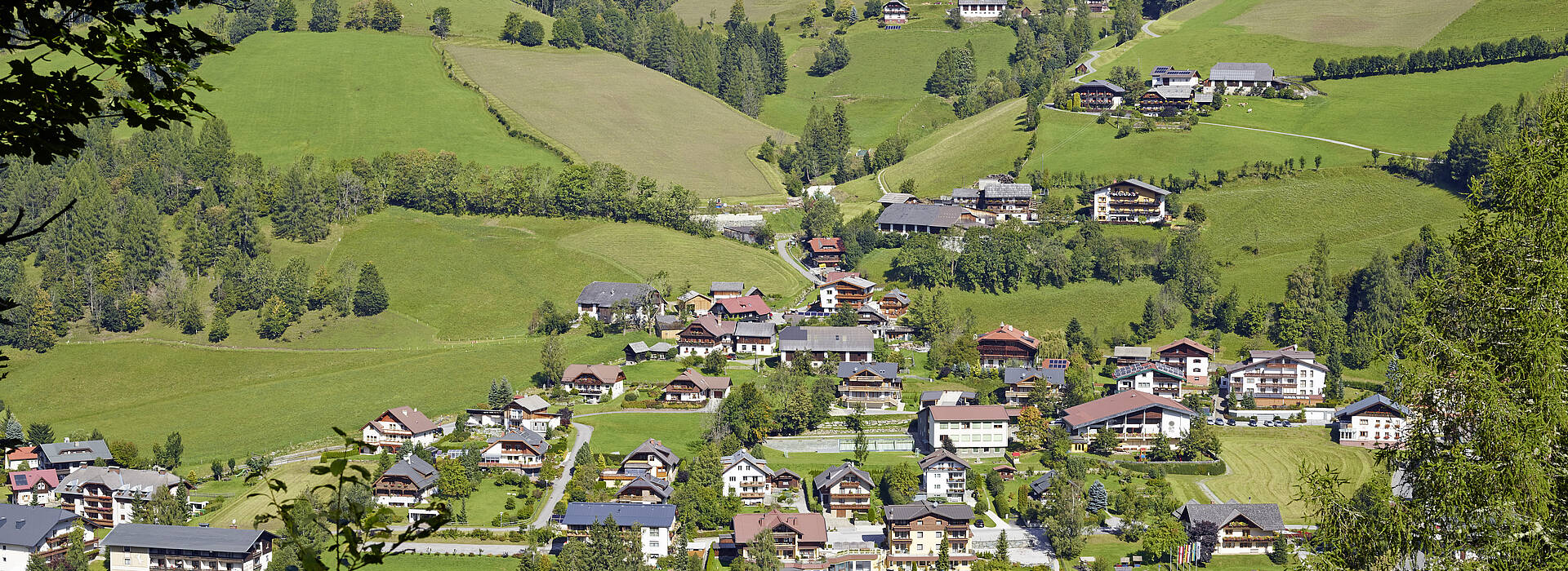 Der Thermenort Bad Kleinkirchheim inmitten der Kärntner Nockberge © Johannes Puch